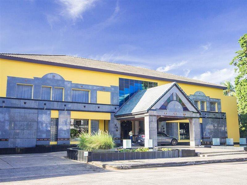 Tohsang Heritage Ubon Ratchathani Hotel Exterior foto